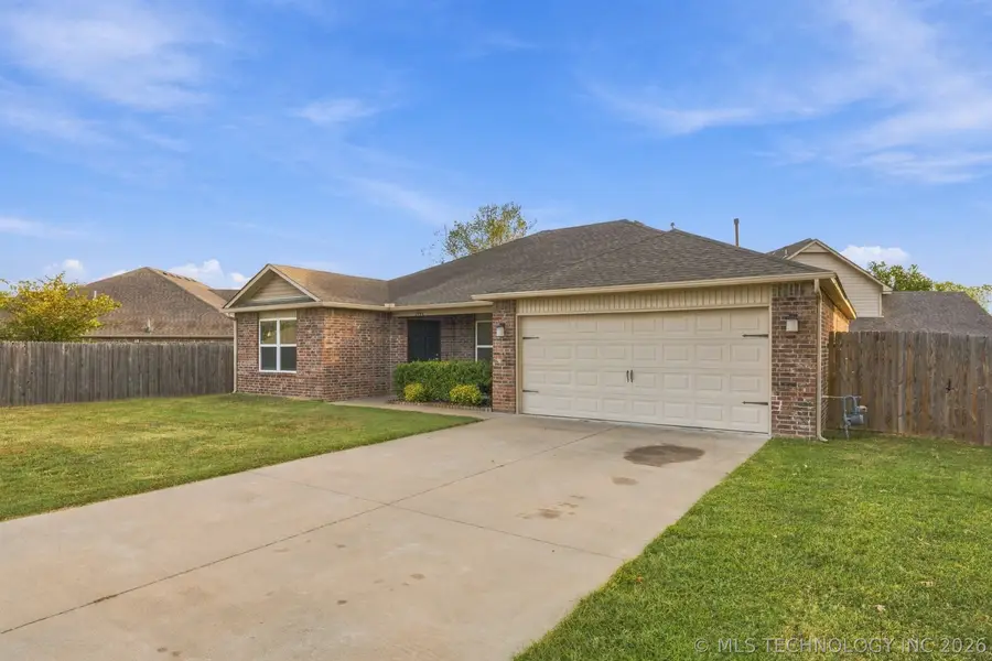 1006 Woodland Road, Claremore, OK 74019 - #2