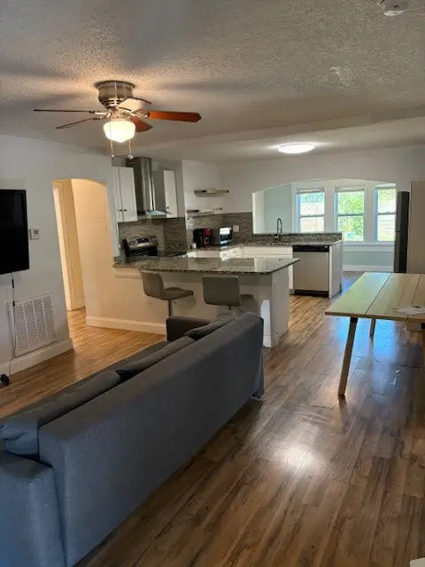 4035 14th Avenue S, Saint Petersburg, FL 33711 - #2