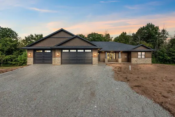 6157 BAY HILL COURT, Luxemburg, WI 54217