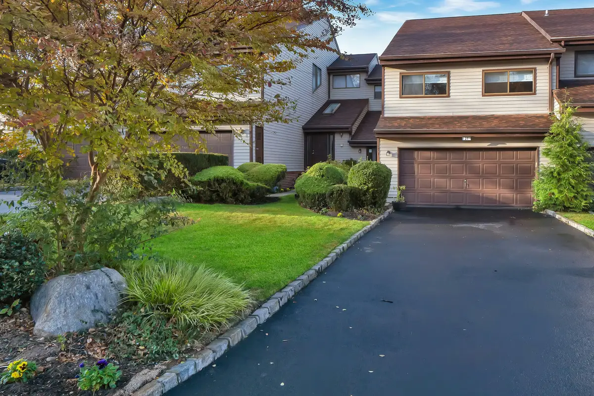 31 The Glen #31, Glen Head, NY 11545 - #1
