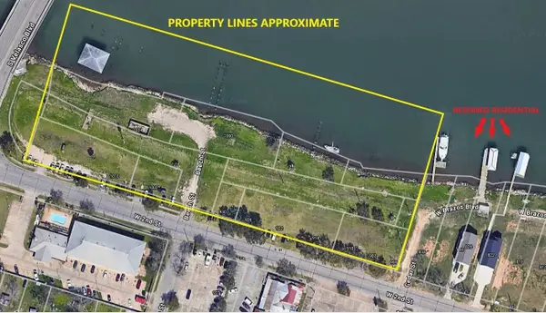 1024 W 2nd Street, Freeport, TX 77541