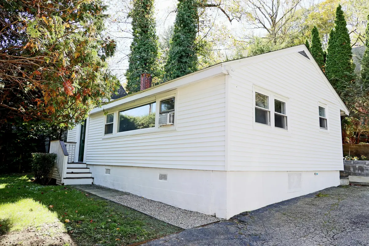 213 Mamanasco Road, Ridgefield, CT 06877 - Image #1