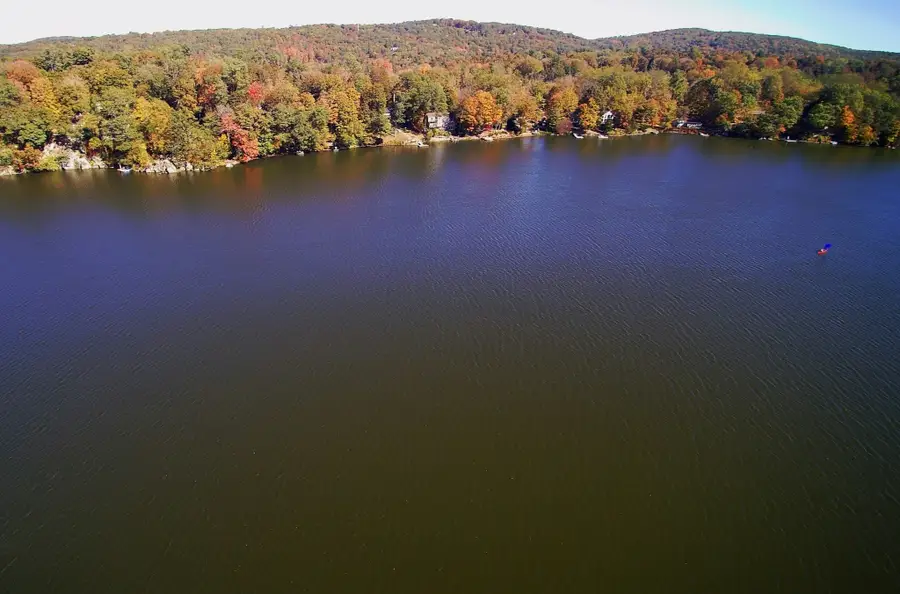 213 Mamanasco Road, Ridgefield, CT 06877 - Image #3