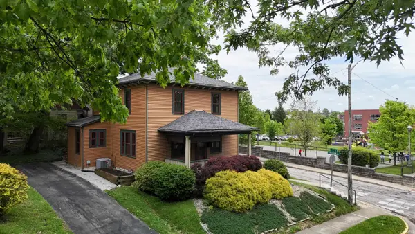 702 W 7th Street, Bloomington, IN 47404