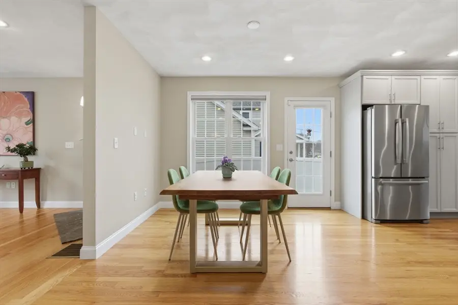 36 Pleasant St #B, Stoneham, MA 02180 - #3