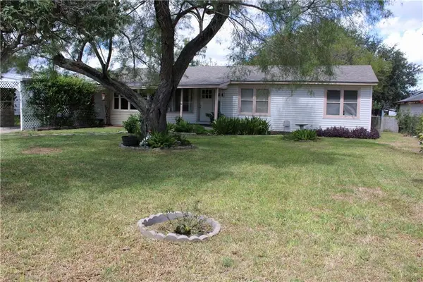 316 E Hoffman Avenue, Kingsville, TX 78363