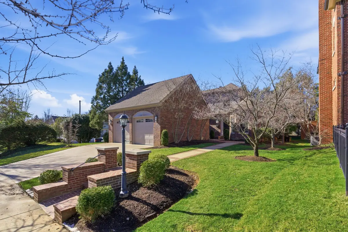 221 Holiday Road, Lexington, KY 40502 - #1