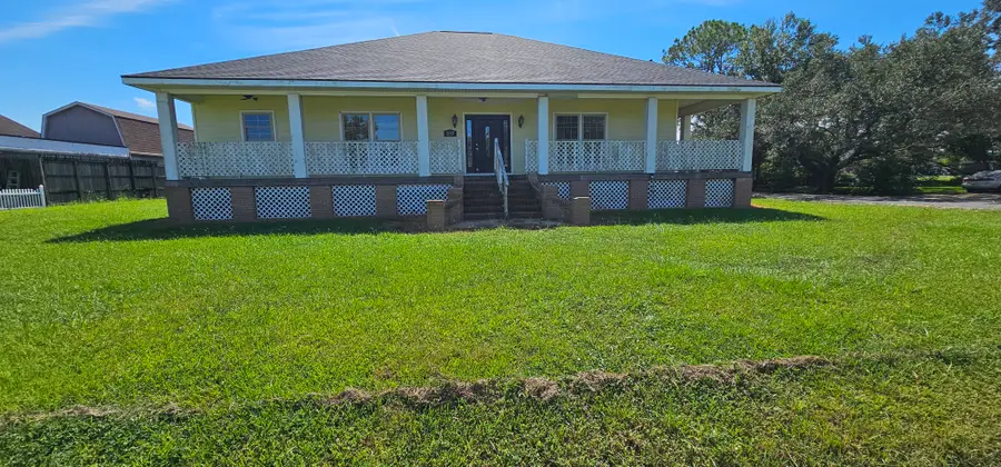 317 Thoroughbred Park Dr, Thibodaux, LA 70301 - Image #2
