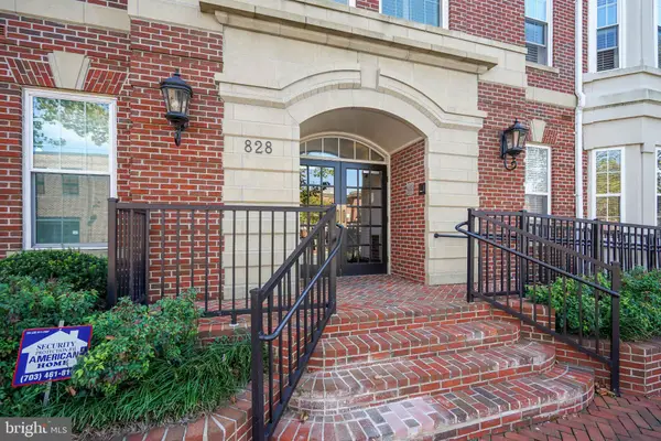 828 Slaters Ln #204, ALEXANDRIA, VA 22314