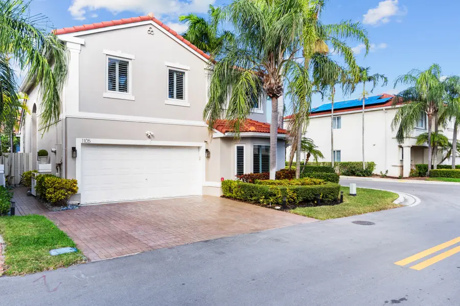 1105 Pin Oak St, Hollywood, FL 33019 - Image #3