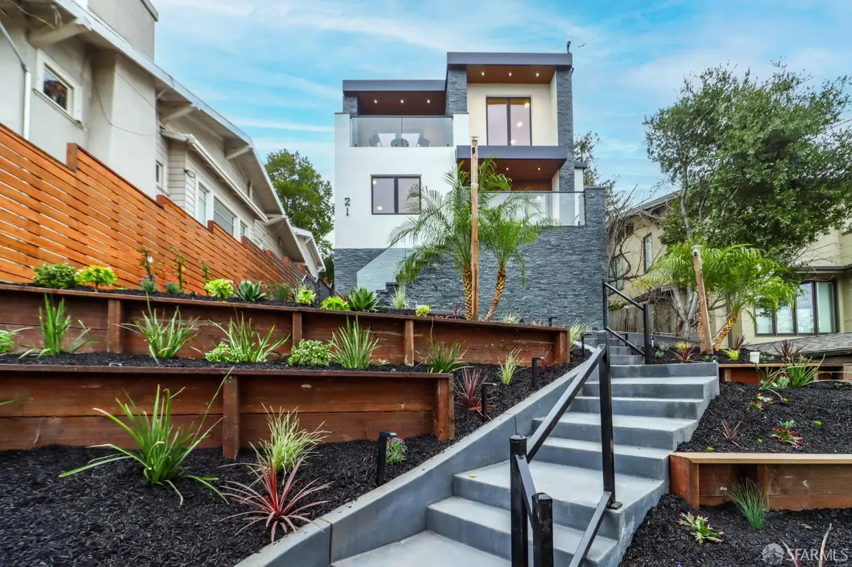 21 Cambridge Way, Piedmont, CA 94611 - #1