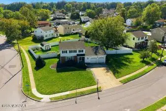 1665 White Oak Lane, Williamstown, NJ 08094