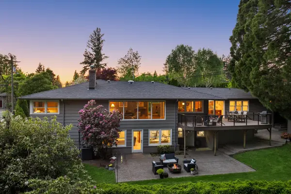 3370 SW Vista Dr, Portland, OR 97225