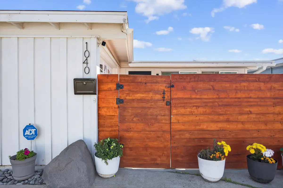 1040 Dover Lane, San Buenaventura Ventura, CA 93001 - Image #1