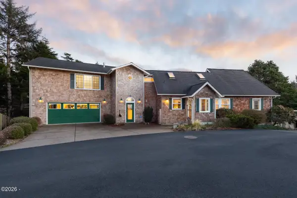 1004 SW 10th Place, LincolnCity, OR 97367