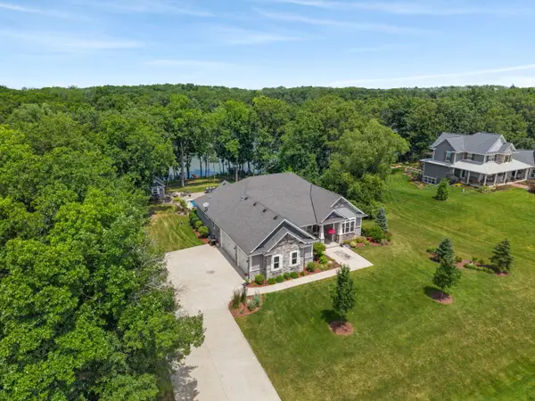 18600 Walden Dr, Yorkville, WI 53126