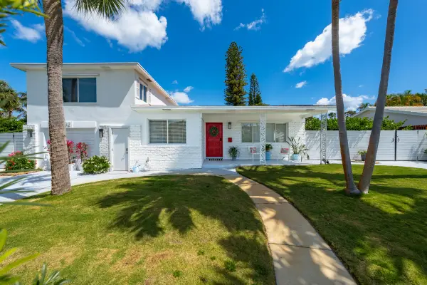 92 S 18th Ave Avenue S, Lake Worth Beach, FL 33460
