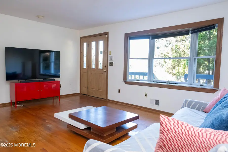 28 Florence Avenue, Leonardo, NJ 07737 - Image #2