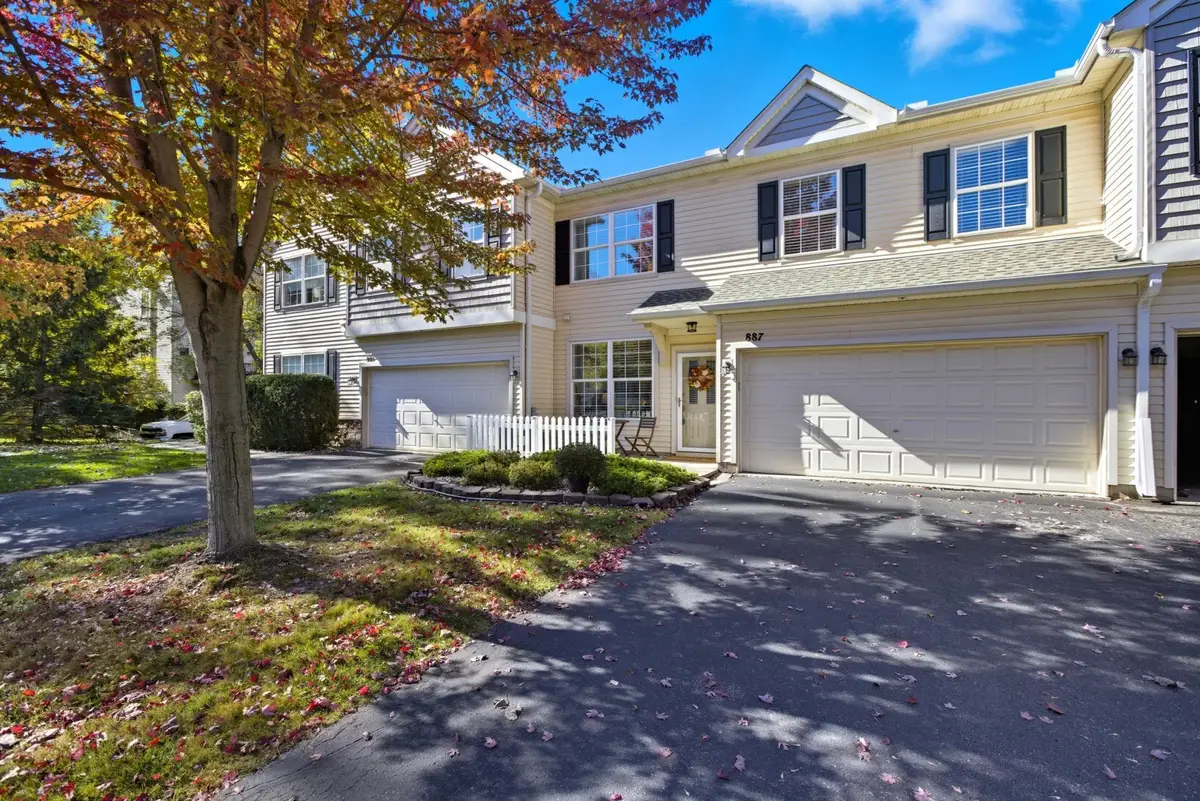 887 Braunworth Court, Chaska, MN 55318 - Image #1