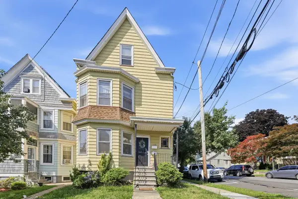 39 Struyk Avenue, Prospect Park, NJ 07508