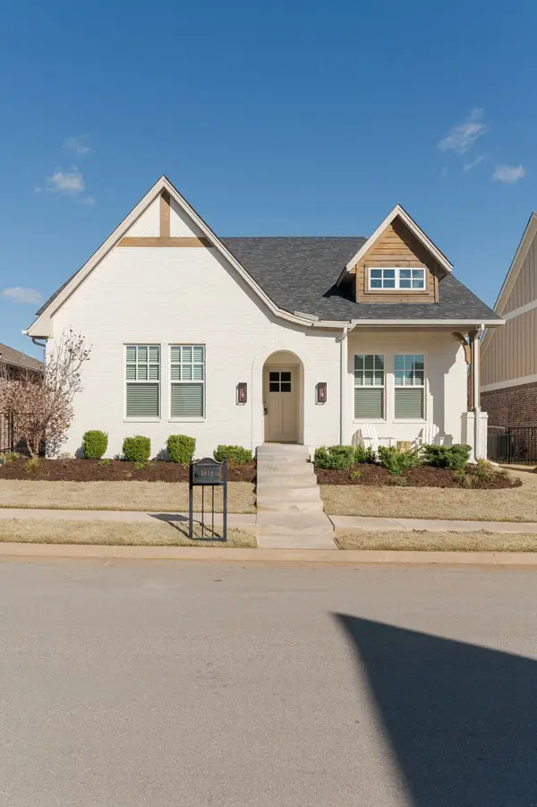 1816 Plaza District Drive, Edmond, OK 73034