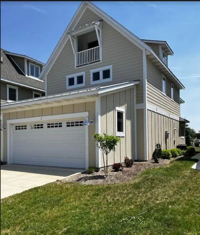 920 W Savidge Street #2, Spring Lake, MI 49456 - Image #1