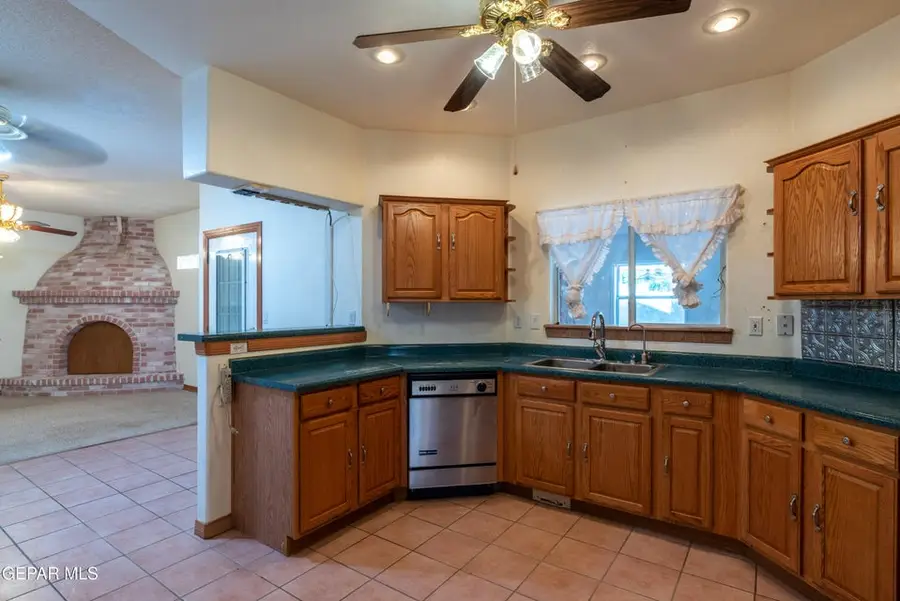 10831 Loma De Alma Drive, El Paso, TX 79934 - Image #3