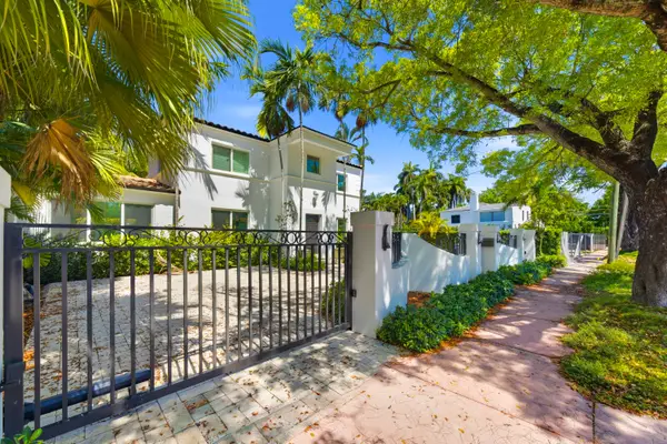 5824 Alton Rd, Miami Beach, FL 33140