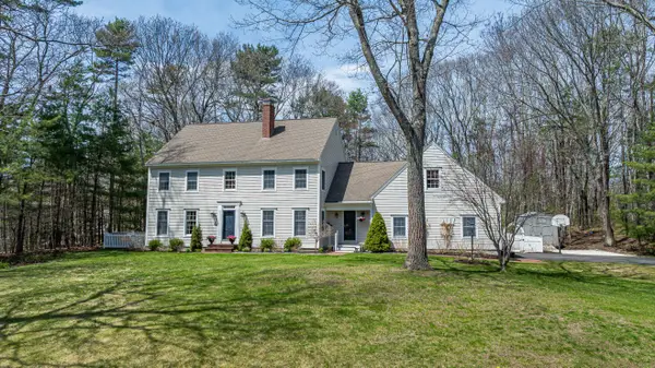 4 Hearthstone Drive, Kennebunk, ME 04043