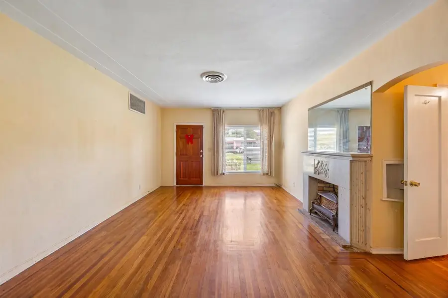 9148 Abbott Ave, Surfside, FL 33154 - Image #2