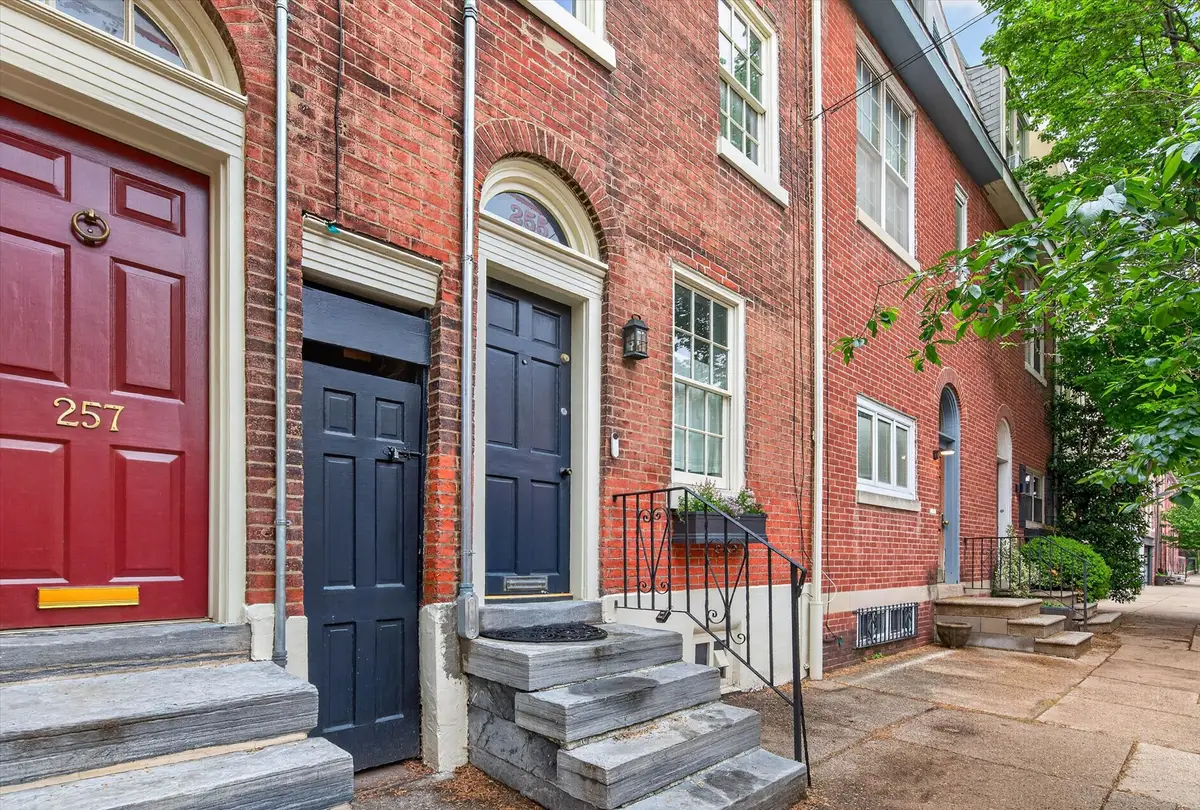 255 Queen St, Philadelphia, PA 19147 - #1