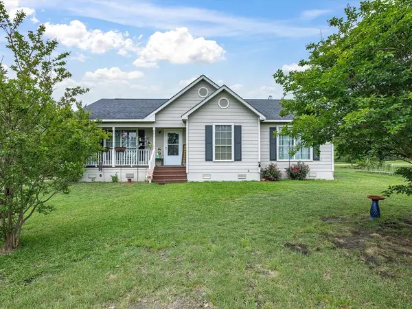 224 Skrivanek Road, Ennis, TX 75119