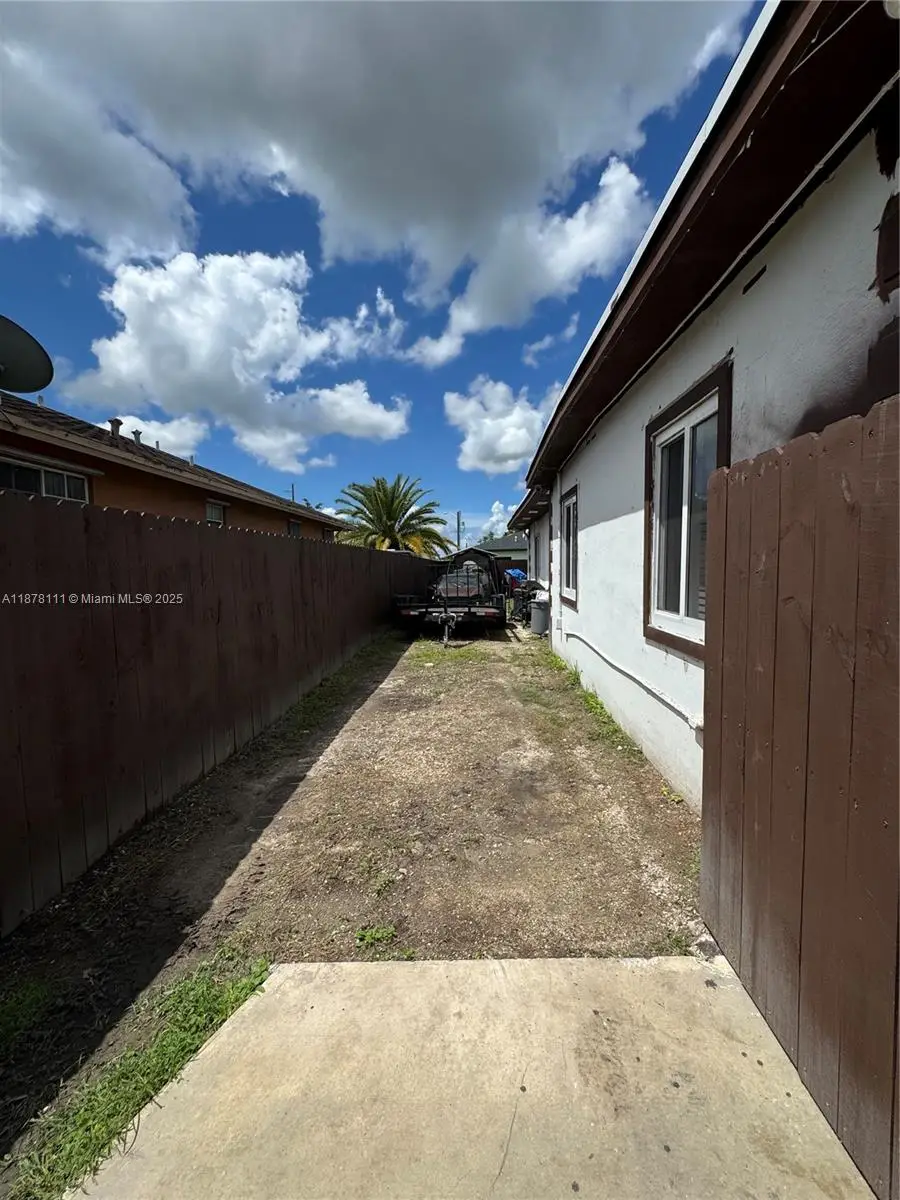 716 SW 11th Ave, Homestead, FL 33030 - Image #3