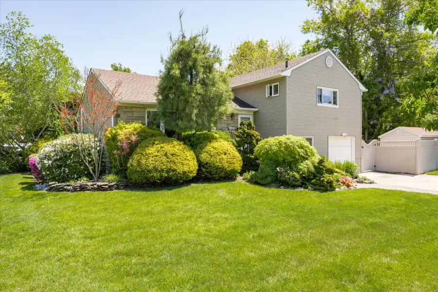 761 Cynthia Drive, East Meadow, NY 11554 - #3