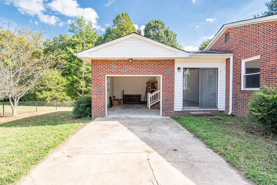 1428 Us Highway 311 N, Walnut Cove, NC 27052 - #3