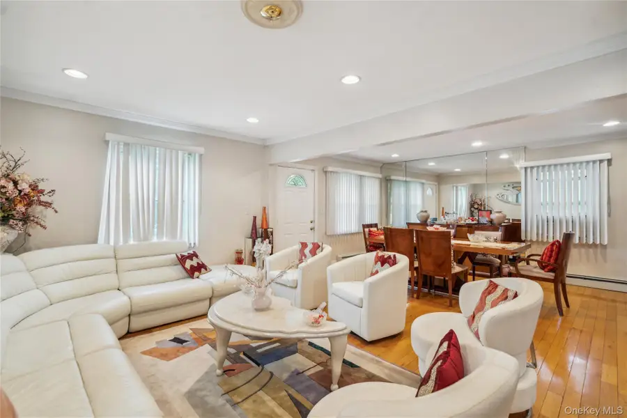 62 Bretton Road, New Hyde Park, NY 11040 - Image #3