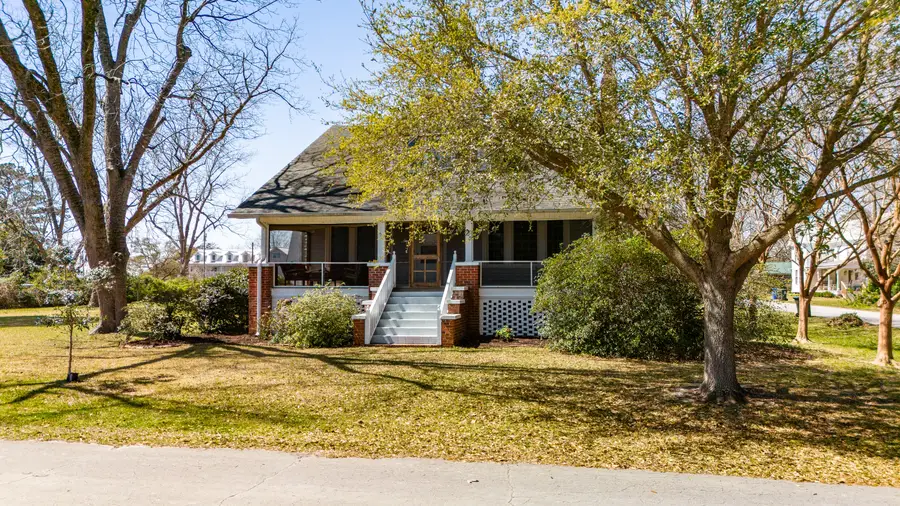 205 High Street, Oriental, NC 28571 - #3