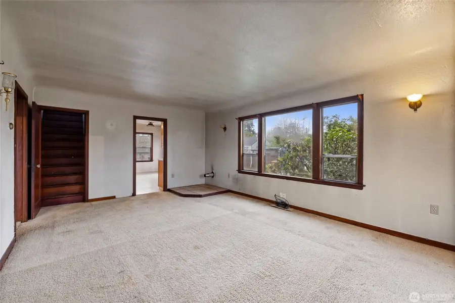 125 S 64th Street, Tacoma, WA 98408 - #2