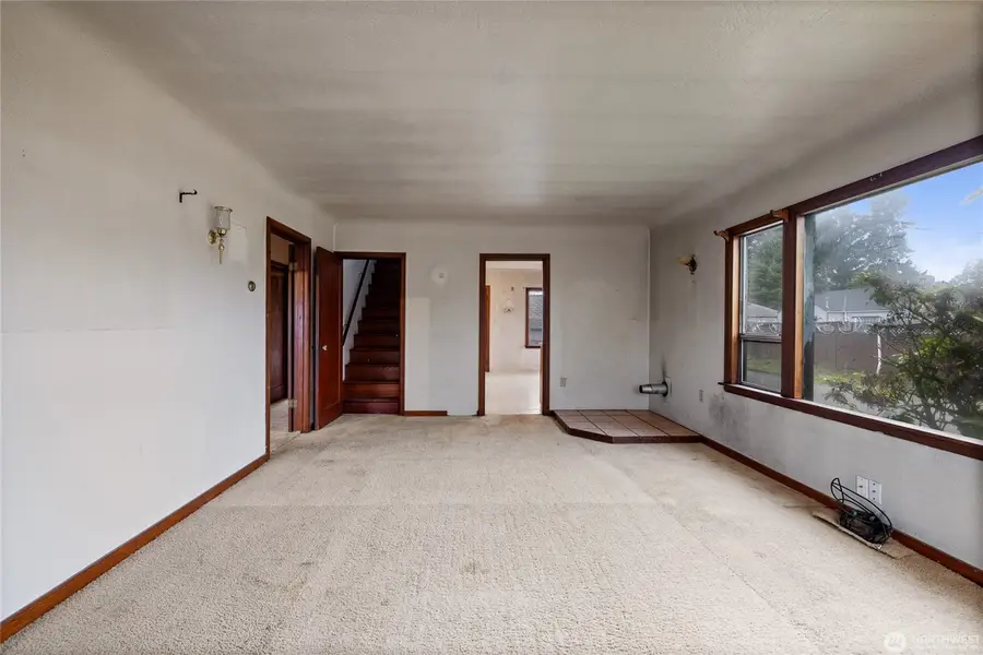 125 S 64th Street, Tacoma, WA 98408 - #3