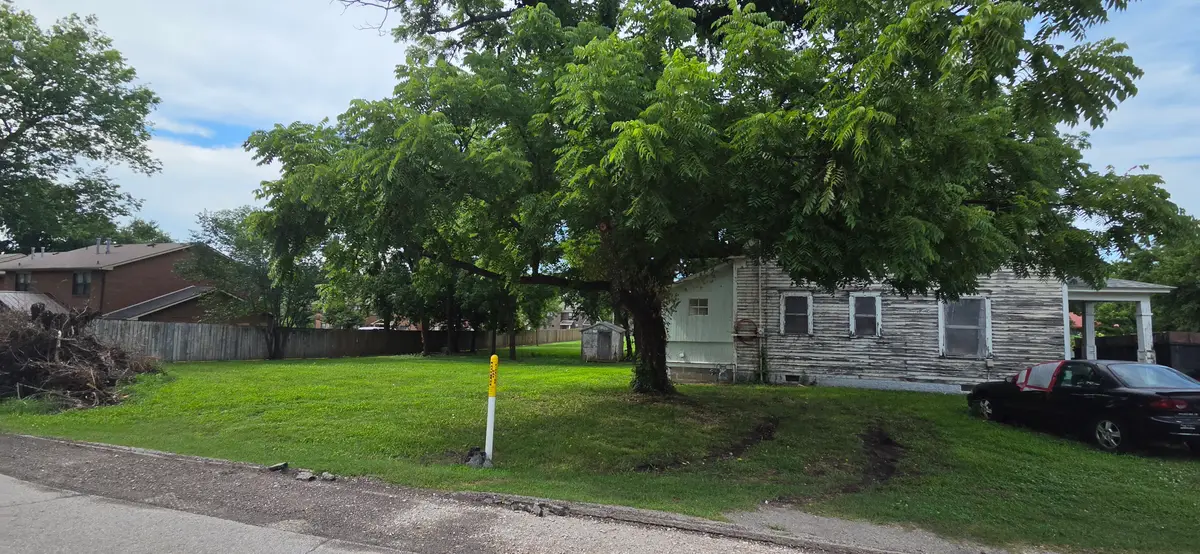 902 N Mount Olive Street, Siloam Springs, AR 72761 - #1