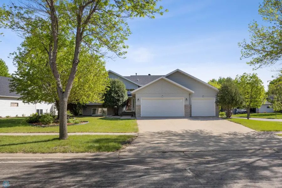 3138 25th Avenue S, Fargo, ND 58103 - Image #2