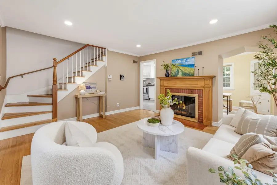 4623 N Idlewild Ave, Whitefish Bay, WI 53211 - #3