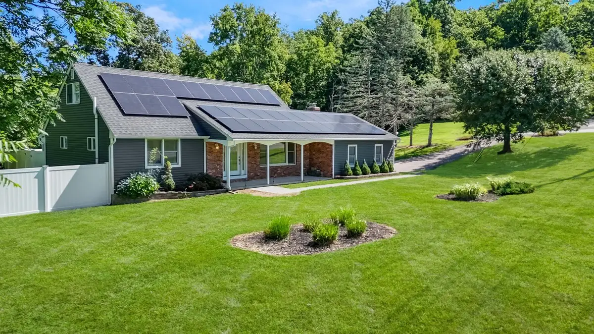 9 Lake Pochung Rd, Vernon, NJ 07461 - #1