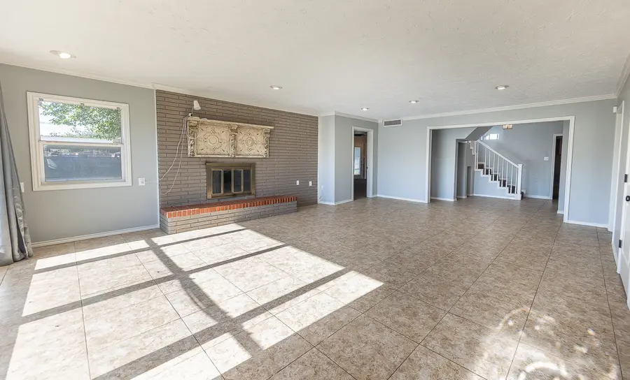 304 Cactus Drive, Levelland, TX 79336 - Image #2