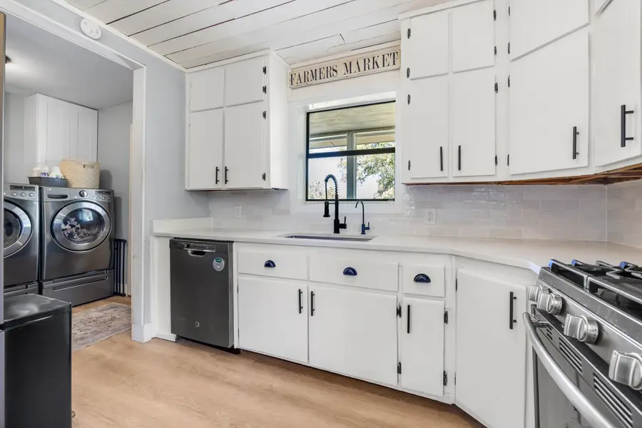 1071 Rolling Hills Dr, Wimberley, TX 78676 - Image #3