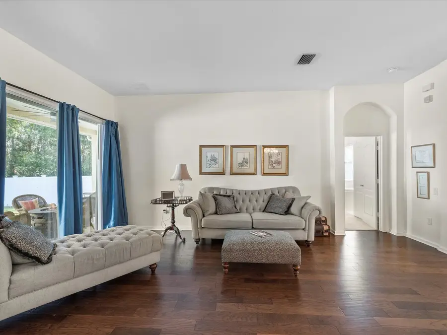 26249 Sword Dancer Drive, Wesley Chapel, FL 33544 - Image #3