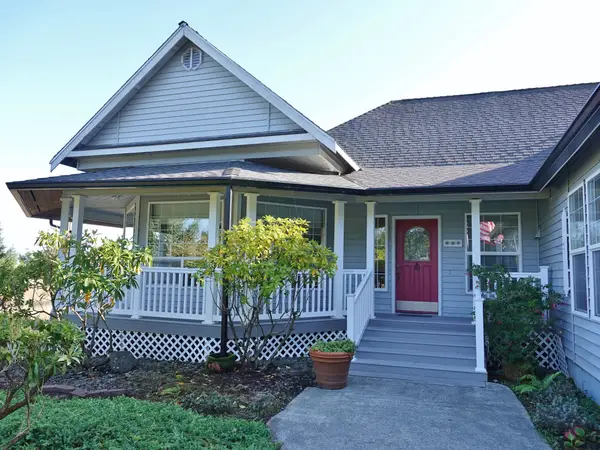 898 Mt St Helens Loop Se, Ocean Shores, WA 98569