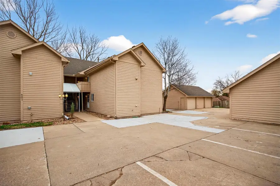 401 SE Lowell Drive #6, Ankeny, IA 50021 - #3