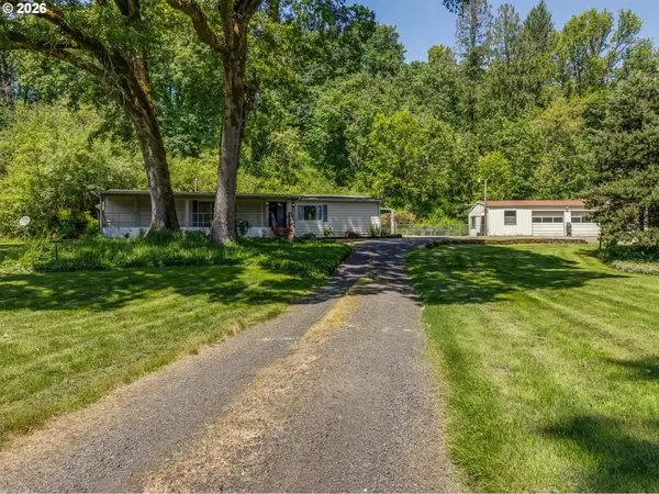 215 E Scott Ave, Woodland, WA 98674