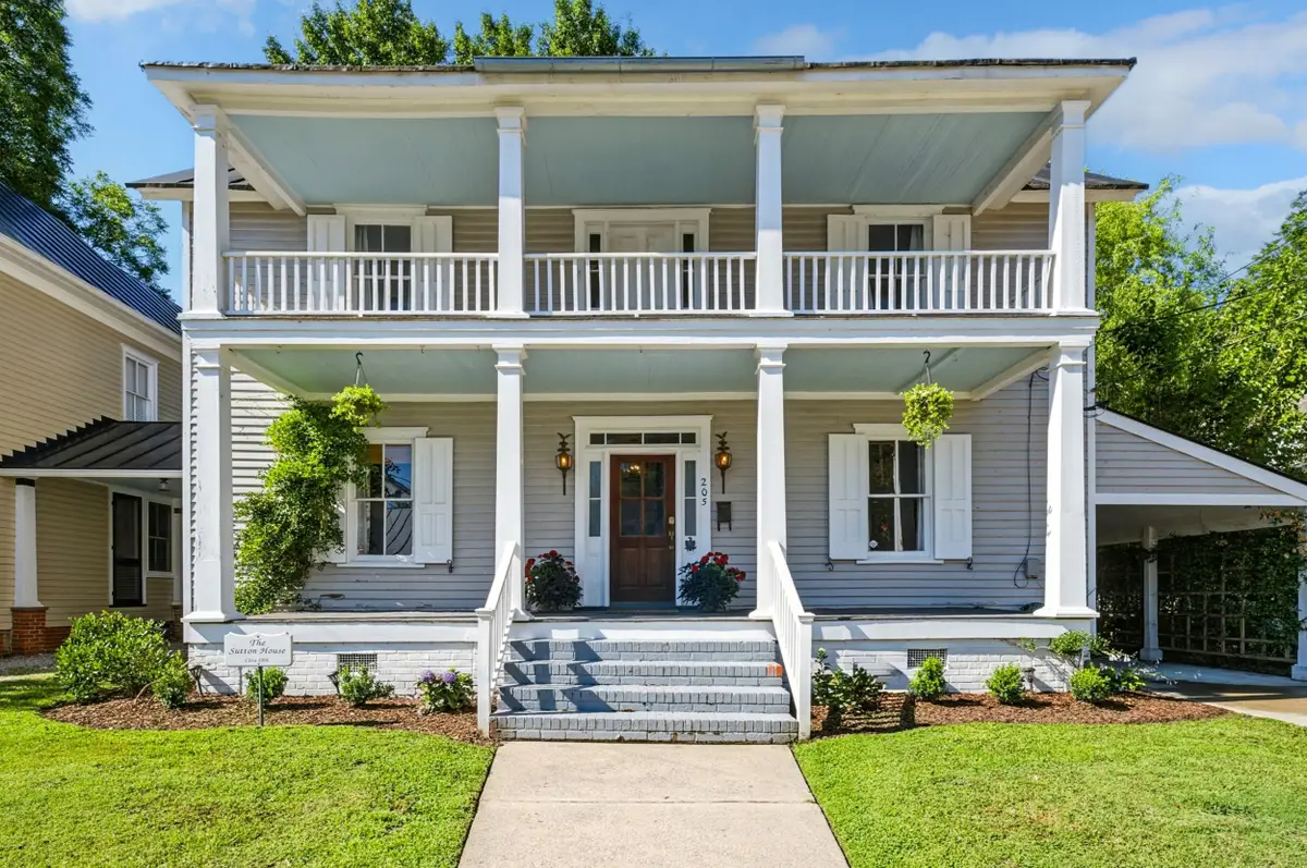 205 W Church Street, Edenton, NC 27932 - #1
